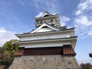 城ぶら「上山城」！陽の光を浴びて美しく輝く「羽州の名城」