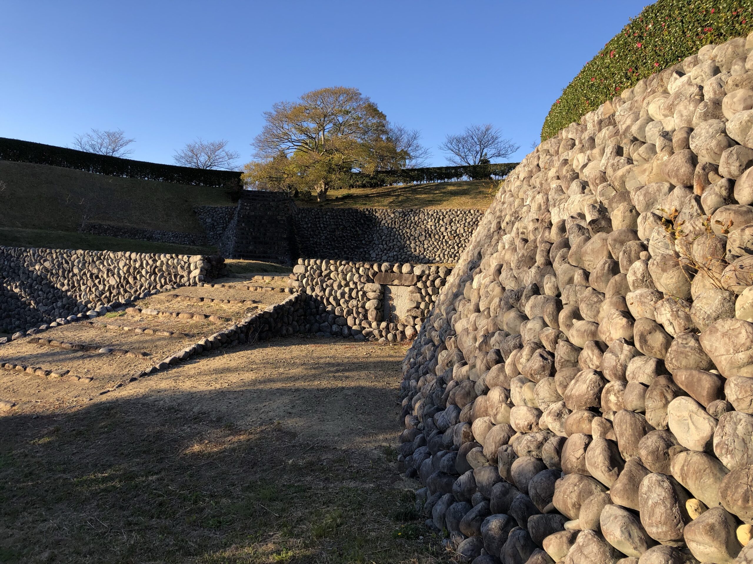 家康を辿る城旅「横須賀城」！高天神城攻略の拠点、玉石積みが美しい名城