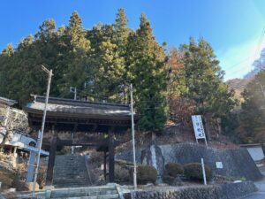 戦国の雄・甲斐武田氏、天目山に滅ぶ…武田勝頼終焉の地「景徳院」