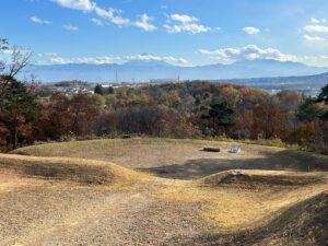 甲斐をめぐり家康動く！武田勝頼の夢のあと「新府城」武田流築城術も