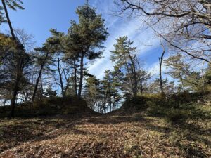 城ぶら「勝賀城」！讃岐の覇者・香西氏の巨大要塞へ。標高364mから望む絶景と歴史の跡